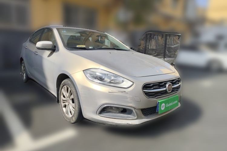 Used Fiat Viaggio 2015 1.4T Manual Jingxiang Edition Front Right 45 Deg