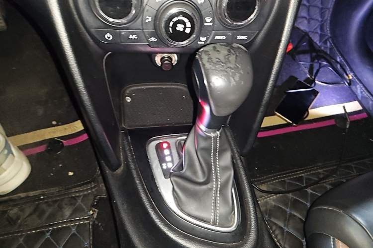 Used Fiat Viaggio 2015 1.4T Automatic Jingxiang Edition Gear Lever