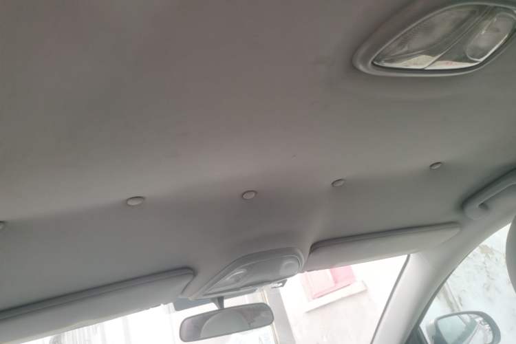 Used Fiat Viaggio 2015 1.4T Manual Enjoyment Edition Headliner