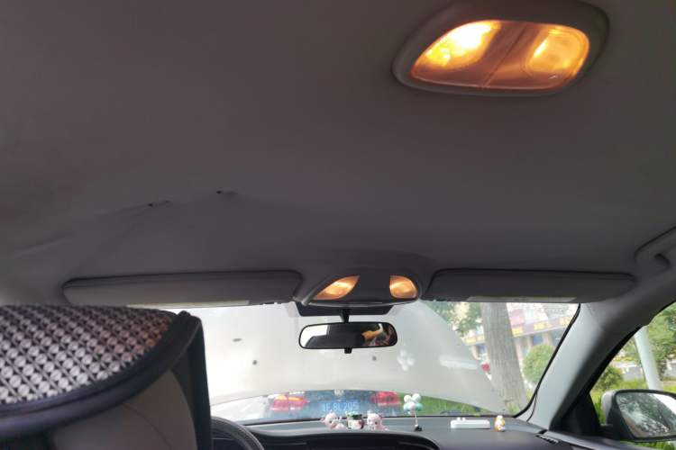 Used Fiat Viaggio 2015 1.4T Automatic Enjoyment Edition Headliner