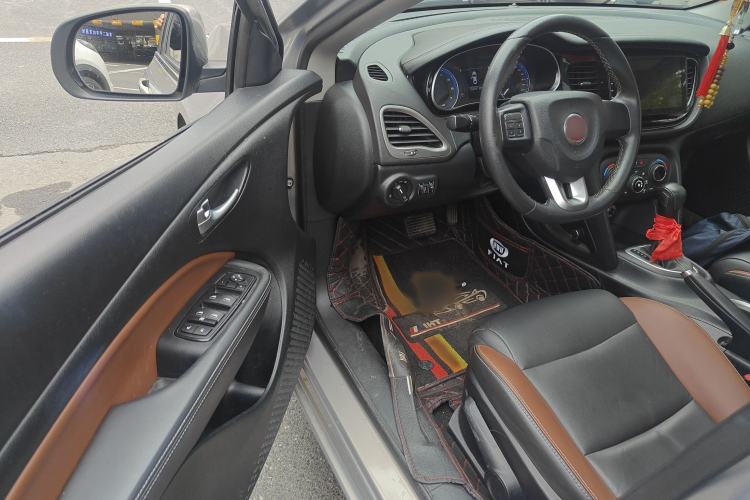 Used Fiat Viaggio 2015 1.4T Automatic Jingxiang Edition Interior 2