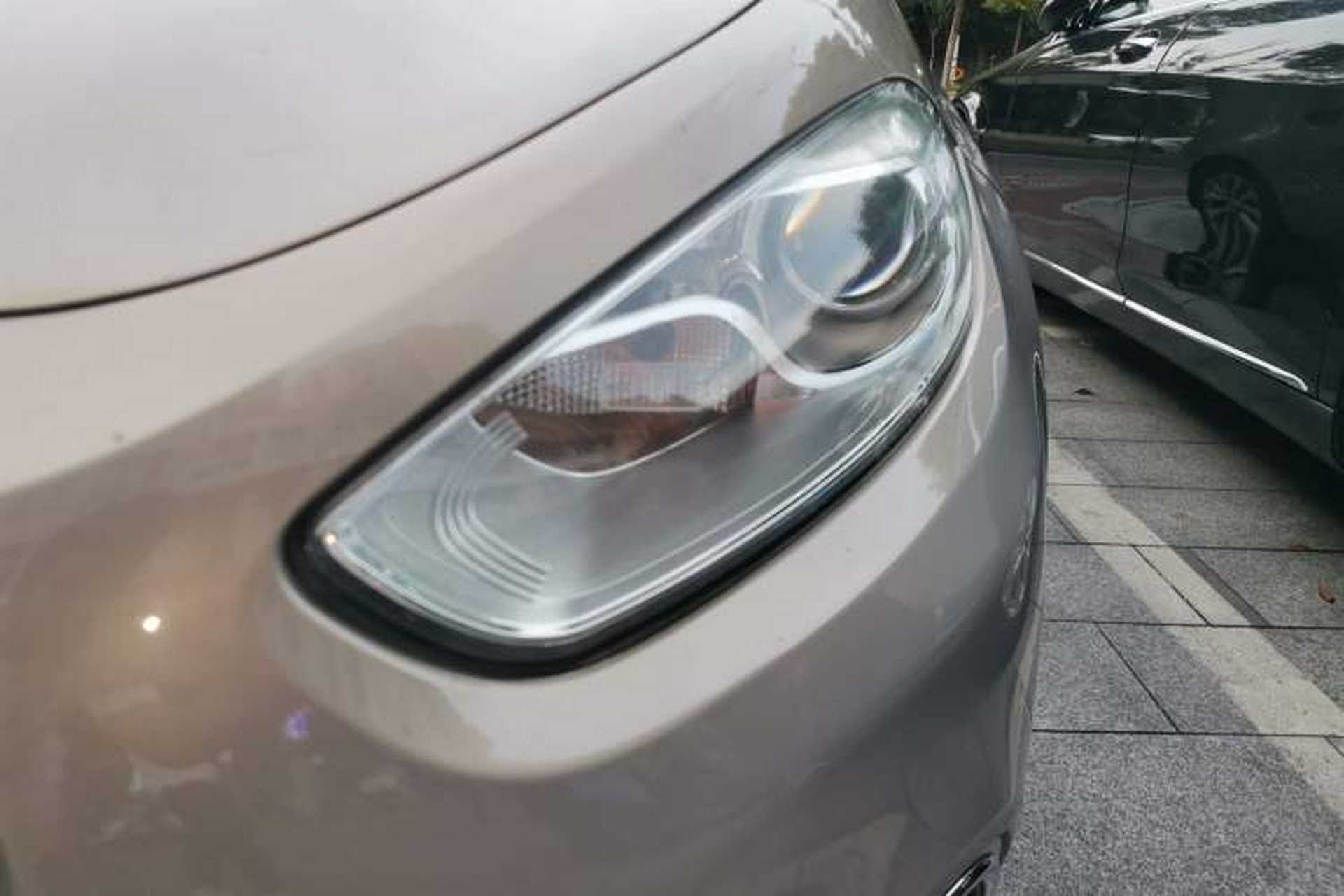 Used Fiat Viaggio 2015 1.4T Manual Enjoyment Edition Left Front Headlight