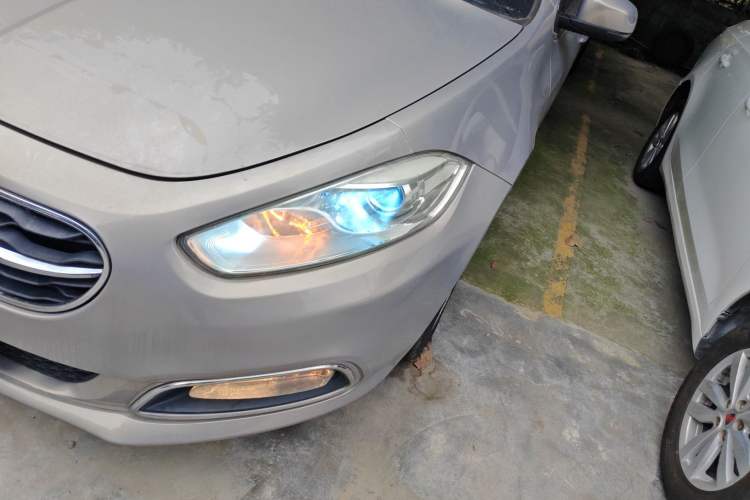 Used Fiat Viaggio 2015 1.4T Automatic Jingxiang Edition Left Front Headlight