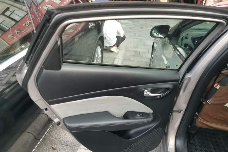 Used Fiat Viaggio 2015 1.4T Manual Enjoyment Edition Left Rear Door Interior