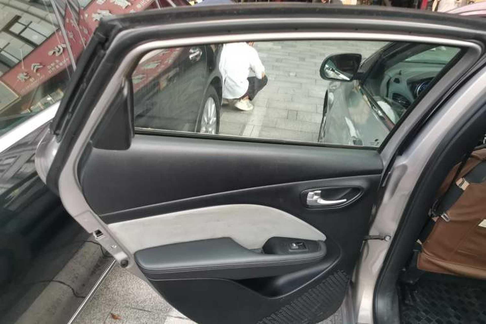 Used Fiat Viaggio 2015 1.4T Manual Enjoyment Edition Left Rear Door Interior