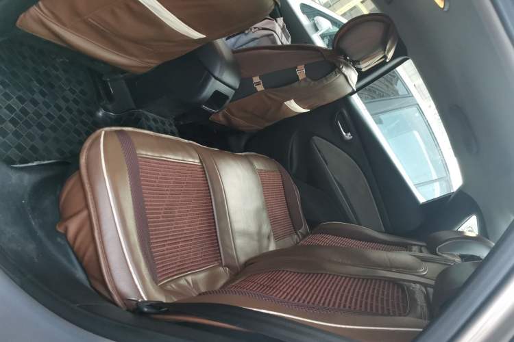 Used Fiat Viaggio 2015 1.4T Manual Enjoyment Edition Left Rear Seat
