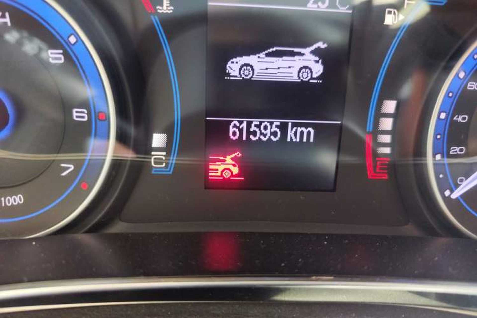 Used Fiat Viaggio 2015 1.4T Manual Jingxiang Edition Odometer Close Up