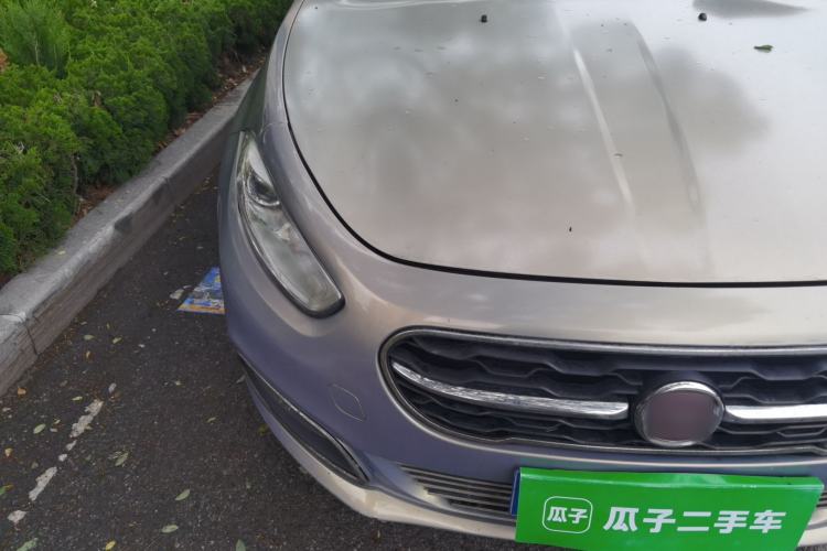 Used Fiat Viaggio 2015 1.4T Automatic Enjoyment Edition Right Front Headlight