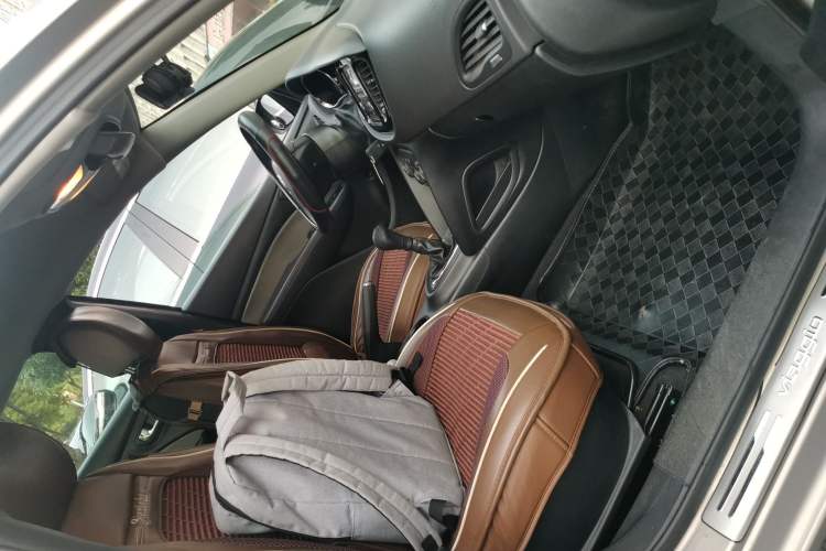 Used Fiat Viaggio 2015 1.4T Manual Enjoyment Edition Right Front Seat