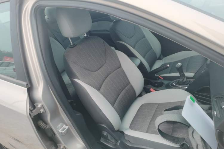 Used Fiat Viaggio 2015 1.4T Manual Enjoyment Edition Right Front Seat