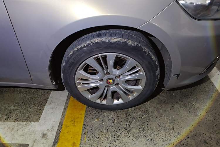 Used Fiat Viaggio 2015 1.4T Automatic Jingxiang Edition Right Front Wheel Hub