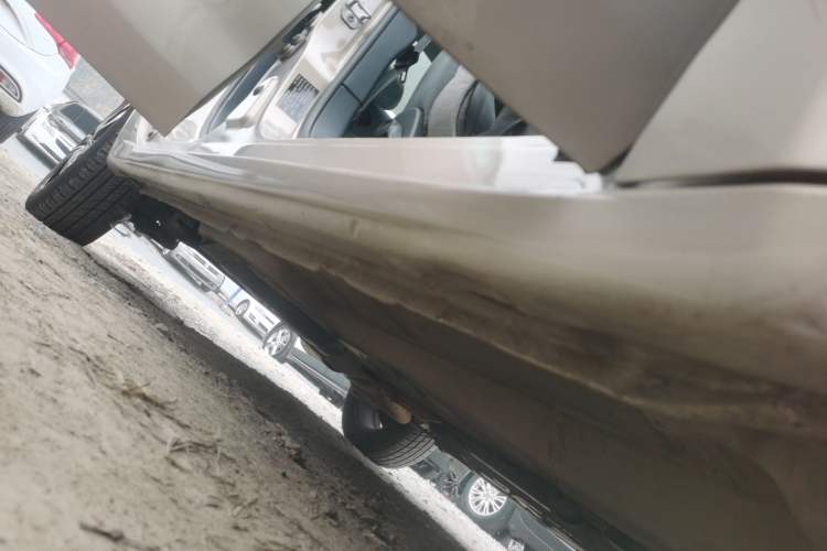 Used Fiat Viaggio 2015 1.4T Manual Enjoyment Edition Right Side Sill
