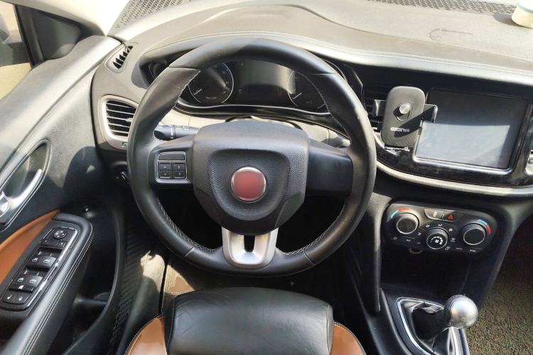 Used Fiat Viaggio 2015 1.4T Manual Jingxiang Edition Steering Wheel