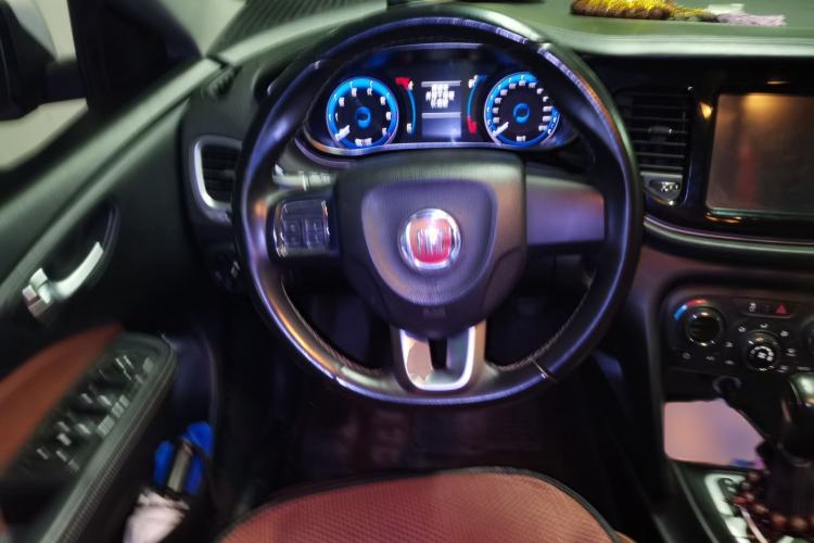 Used Fiat Viaggio 2015 1.4T Automatic Jingxiang Edition Steering Wheel