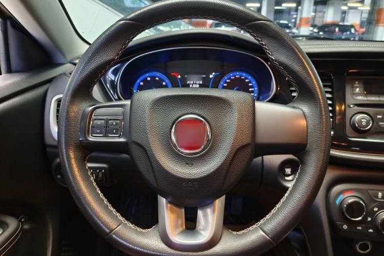 Used Fiat Viaggio 2015 1.4T Automatic Jingxiang Edition Steering Wheel