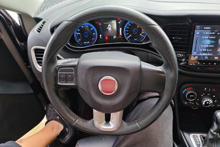 Used Fiat Viaggio 2015 1.4T Automatic Jingxiang Edition Steering Wheel