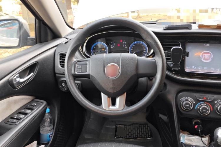 Used Fiat Viaggio 2015 1.4T Manual Enjoyment Edition Steering Wheel