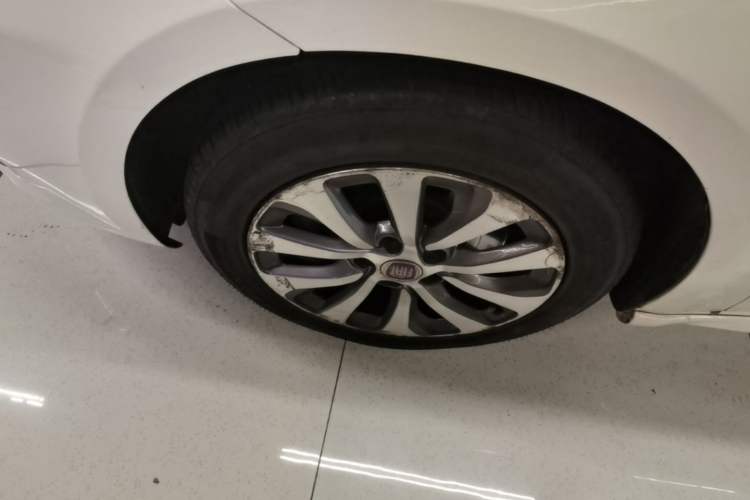 Used Fiat Viaggio 2017 1.4T Automatic Jingxiang Edition Left Front Wheel Hub