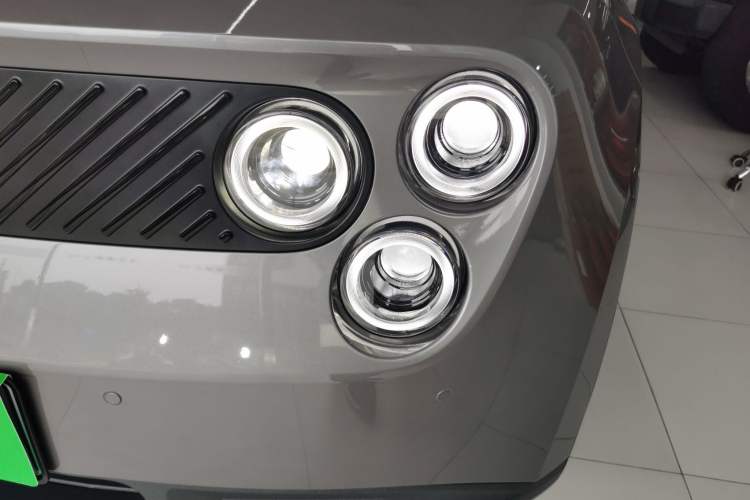 Used firefly 2025 Free Edition Left Front Headlight