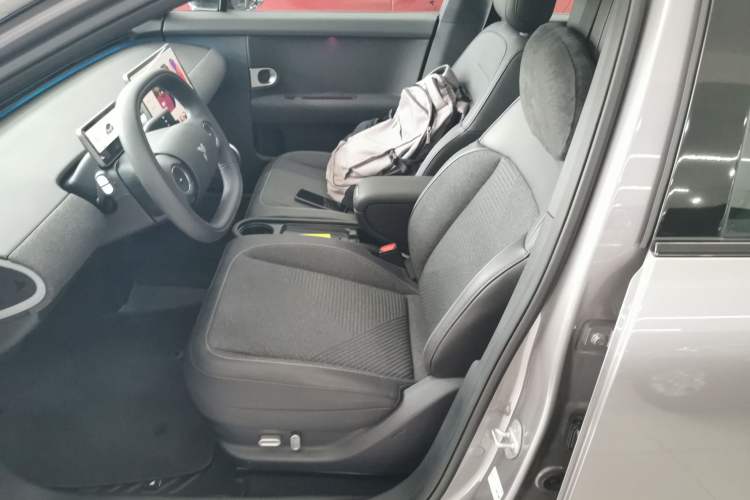 Used firefly 2025 Free Edition Left Front Seat