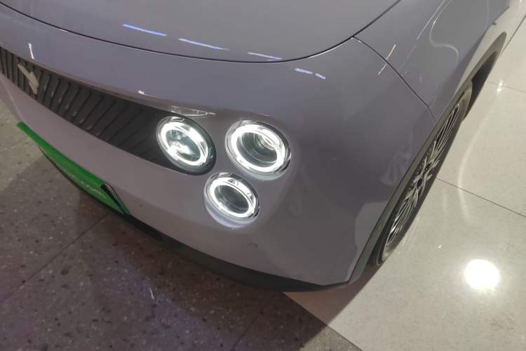 Used firefly 2025 Illuminated Edition Left Front Headlight