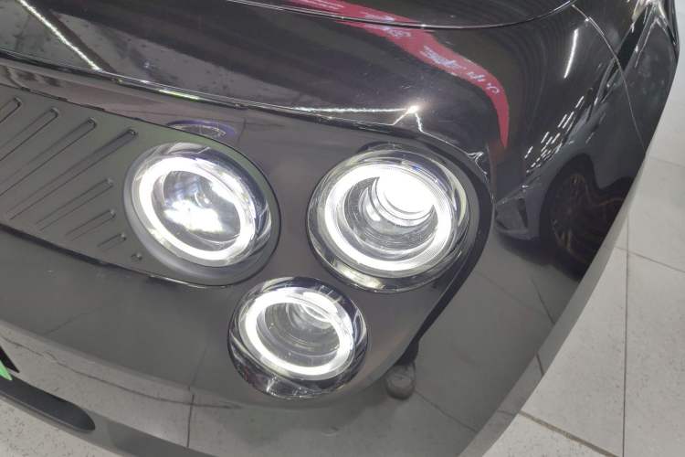 Used firefly 2025 Illuminated Edition Left Front Headlight