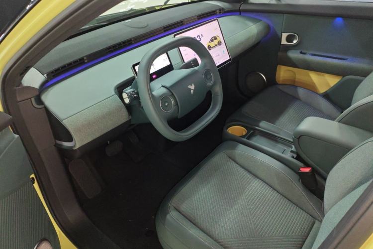 Used firefly 2025 Free Edition Left Front Seat