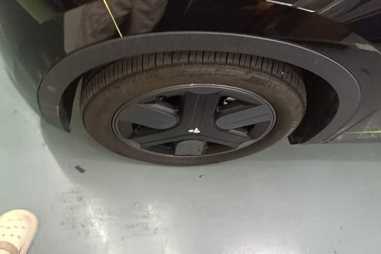 Used firefly 2025 Free Edition Left Front Wheel Hub