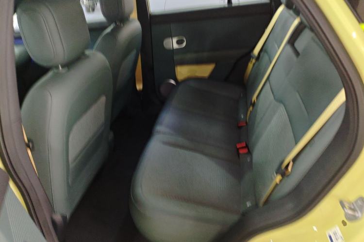 Used firefly 2025 Free Edition Left Rear Seat