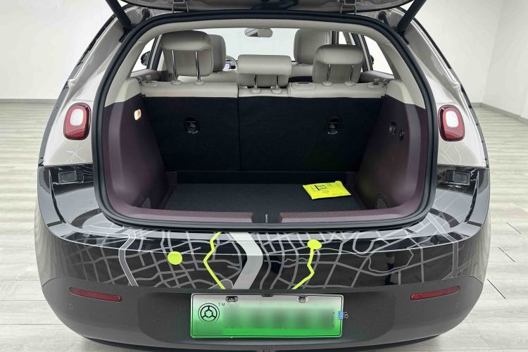 Used firefly 2025 Illuminated Edition Trunk