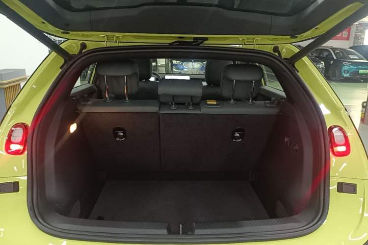 Used firefly 2025 Free Edition Trunk