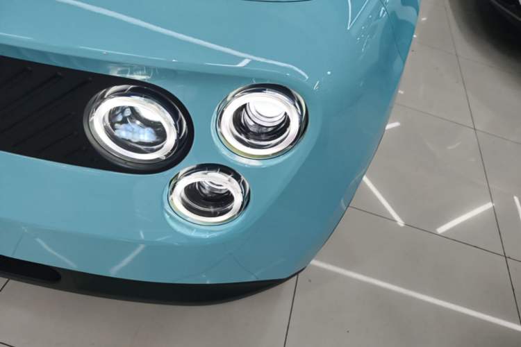 Used firefly 2025 Illuminated Edition Left Front Headlight