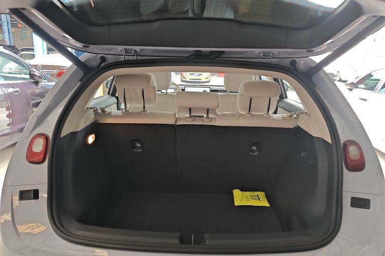 Used firefly 2025 Illuminated Edition Trunk