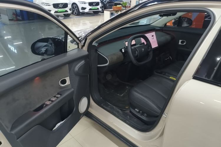 Used firefly 2025 Illuminated Edition Driver Seat