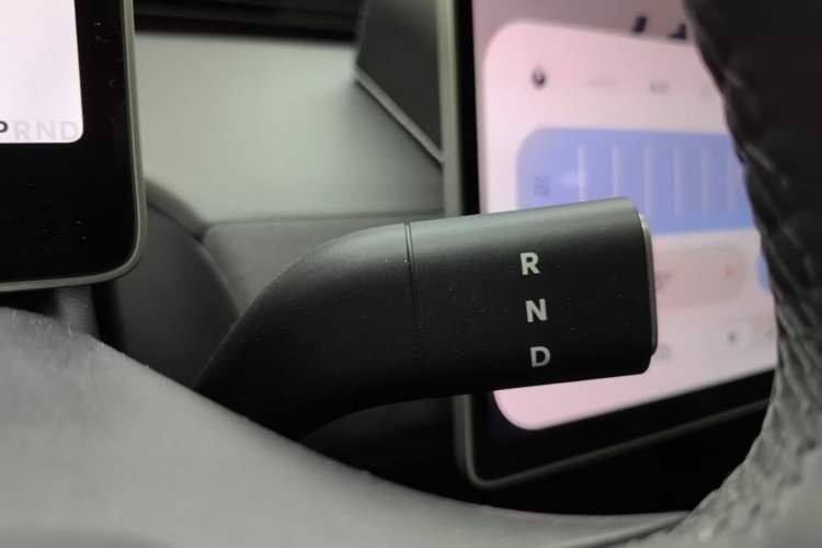 Used firefly 2025 Illuminated Edition Gear Lever