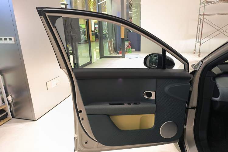 Used firefly 2025 Free Edition Interior 7