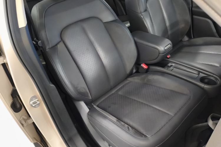Used firefly 2025 Illuminated Edition Right Front Seat