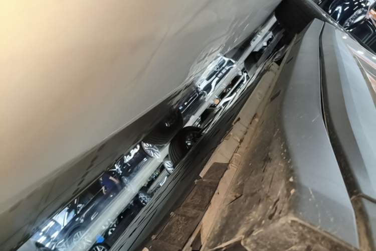 Used firefly 2025 Illuminated Edition Right Side Sill