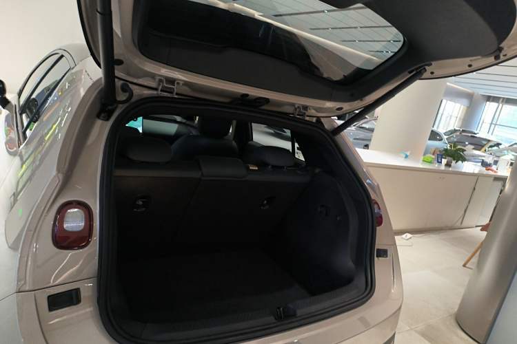 Used firefly 2025 Free Edition Trunk