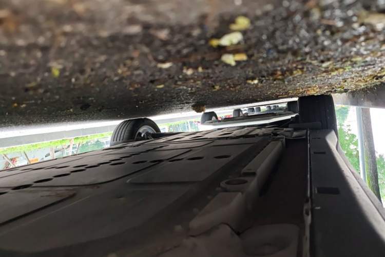 Used firefly 2025 Illuminated Edition Chassis Front Right