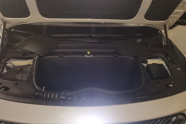 Used firefly 2025 Illuminated Edition Engine Bay