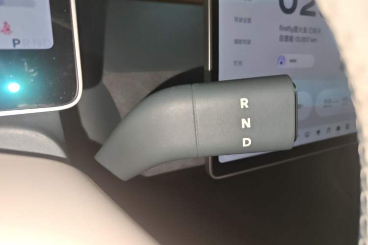 Used firefly 2025 Illuminated Edition Gear Lever