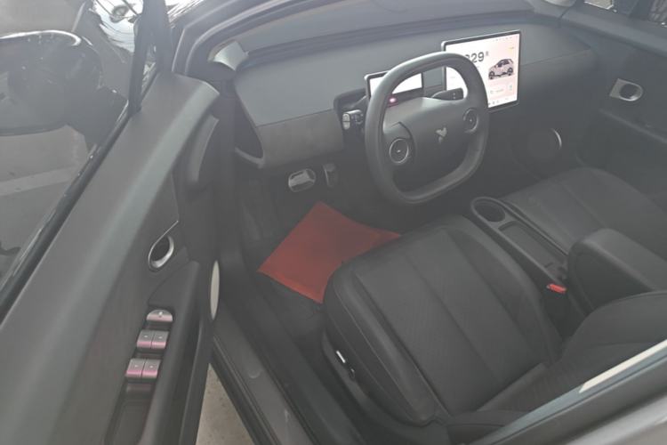 Used firefly 2025 Illuminated Edition Driver Seat