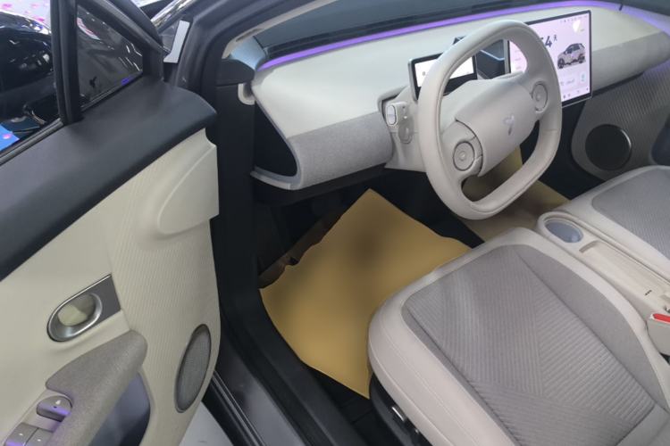 Used firefly 2025 Free Edition Driver Seat