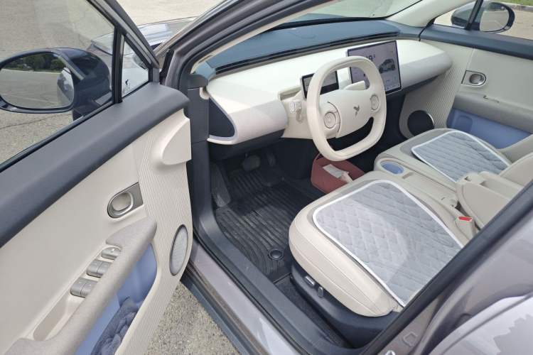 Used firefly  Driver Seat