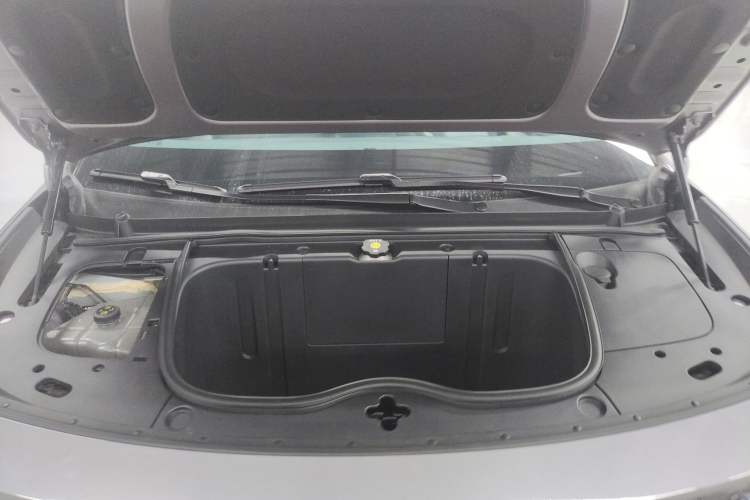 Used firefly 2025 Illuminated Edition Engine Bay