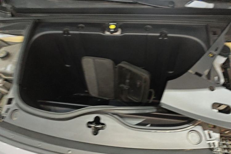 Used firefly 2025 Illuminated Edition Engine Bay