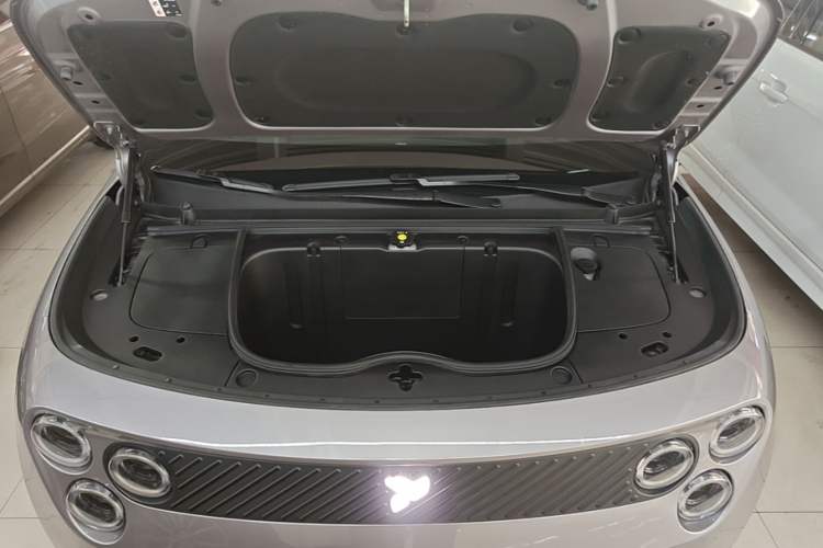 Used firefly 2025 Free Edition Engine Bay