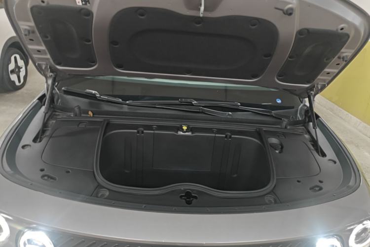 Used firefly 2025 Illuminated Edition Engine Bay