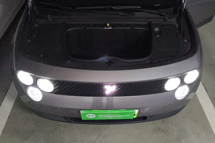 Used firefly 2025 Illuminated Edition Engine Bay